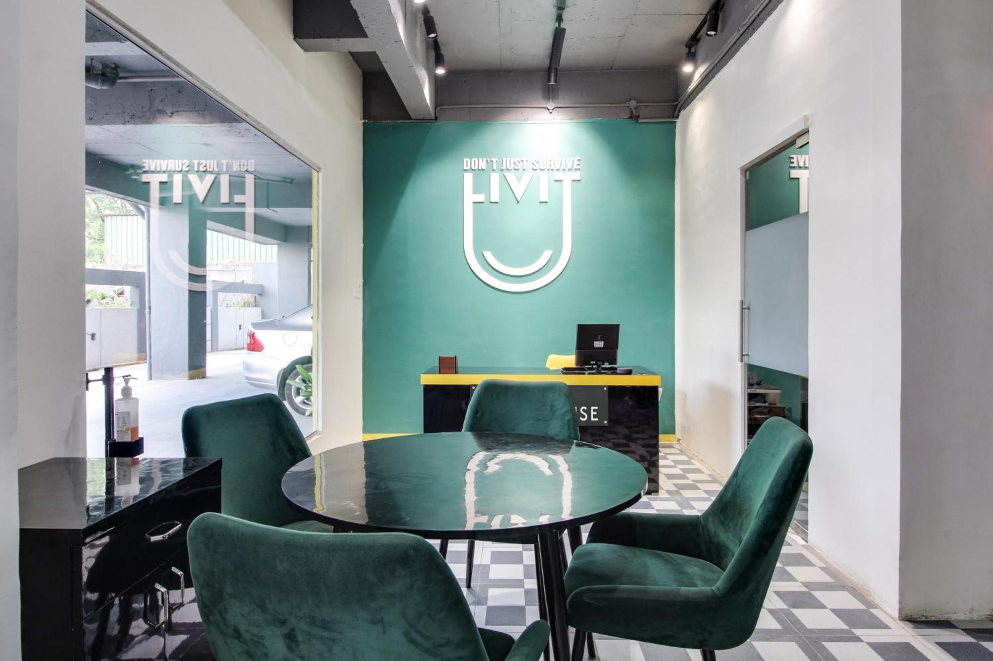 Super Oyo Townhouse 1237 Balewadi Hotel Meribel Village Ngoại thất bức ảnh